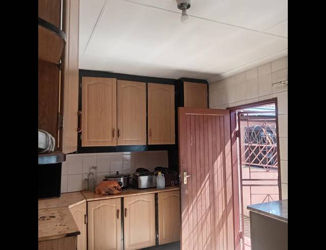 2 BEDROOM HOUSE FOR SALE IN KATLEHONG SOUTH